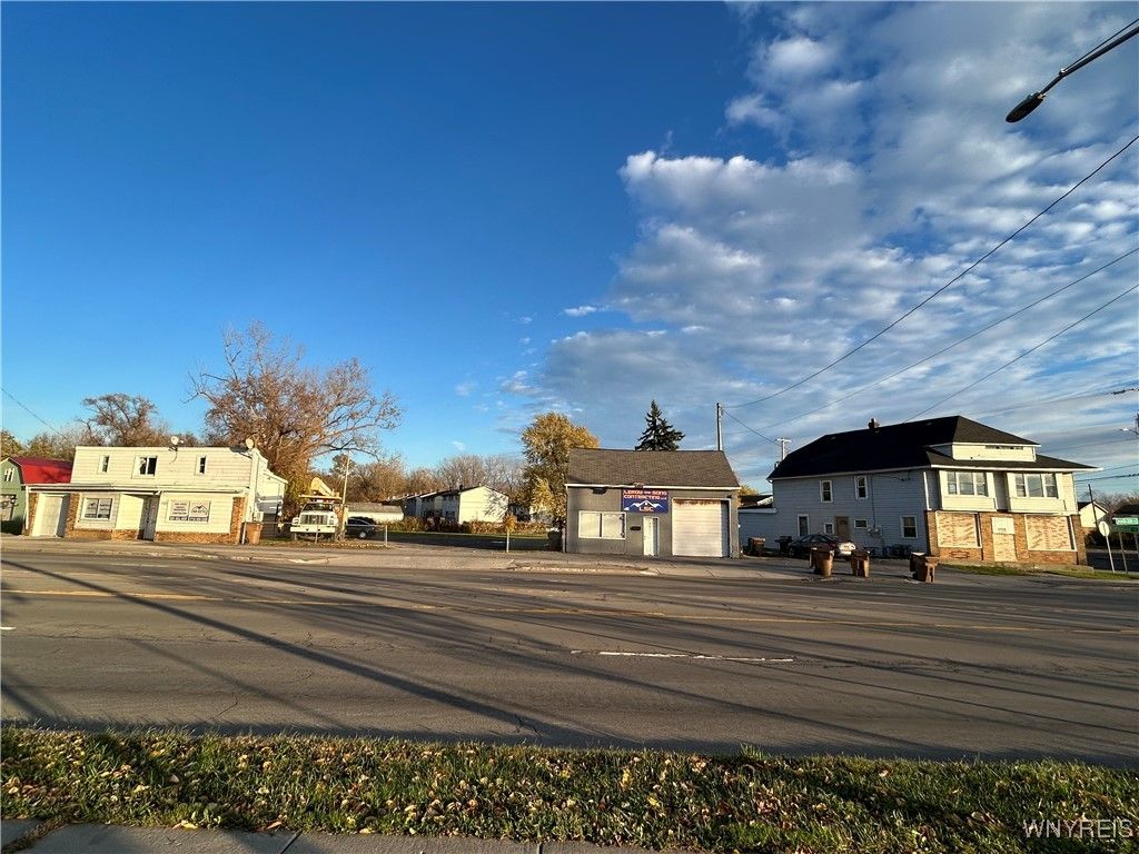 1113- 1125 Harlem Road, Cheektowaga, NY 14227