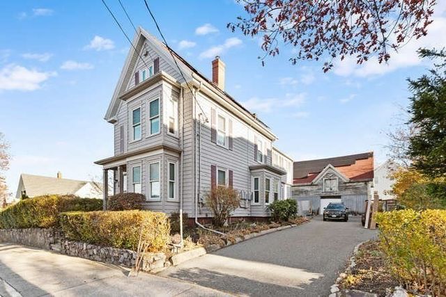 16 Hollingsworth St, Lynn, MA 01902