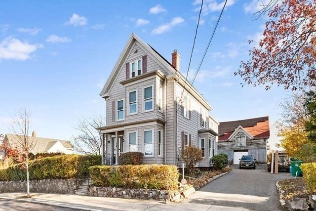 16 Hollingsworth St, Lynn, MA 01902