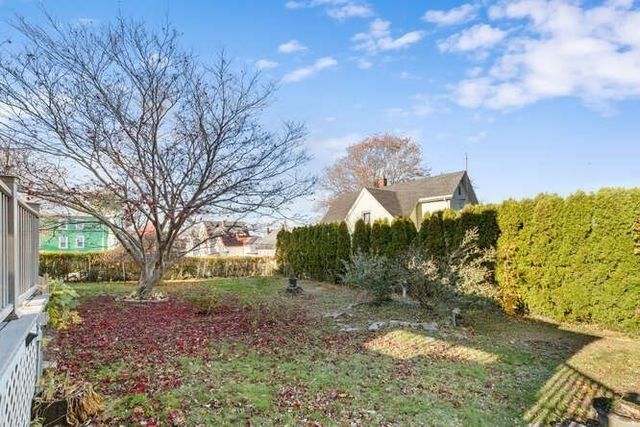 16 Hollingsworth St, Lynn, MA 01902