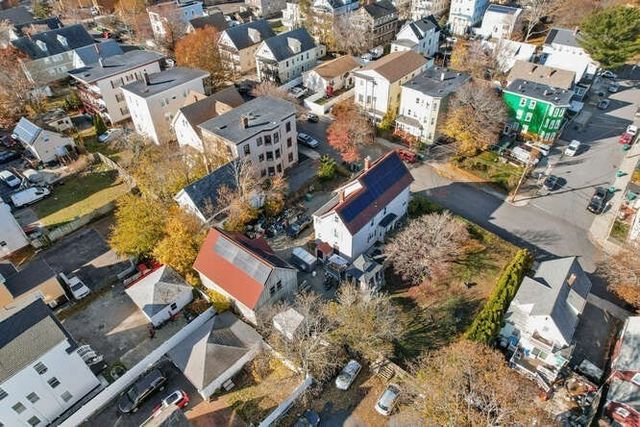 16 Hollingsworth St, Lynn, MA 01902