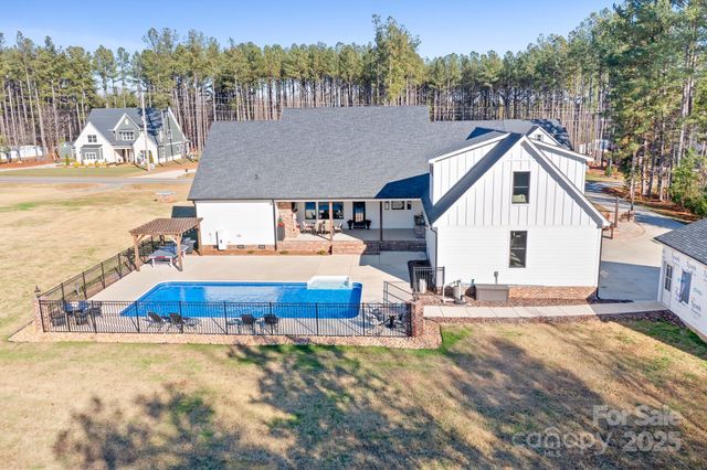 2391 Lee Lawing Road, Lincolnton, NC 28092
