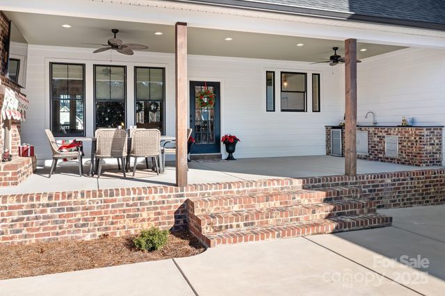 2391 Lee Lawing Road, Lincolnton, NC 28092