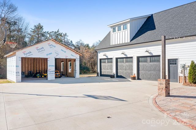 2391 Lee Lawing Road, Lincolnton, NC 28092