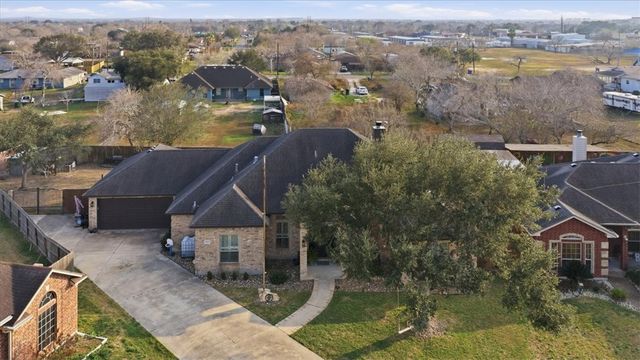 10201 Maple Leaf, Corpus Christi, TX 78410