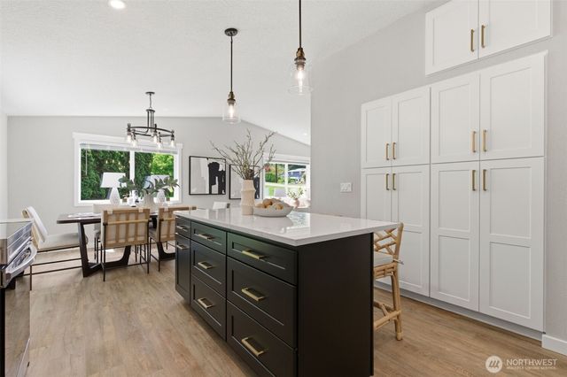 8521 Gold Way, Everett, WA 98208