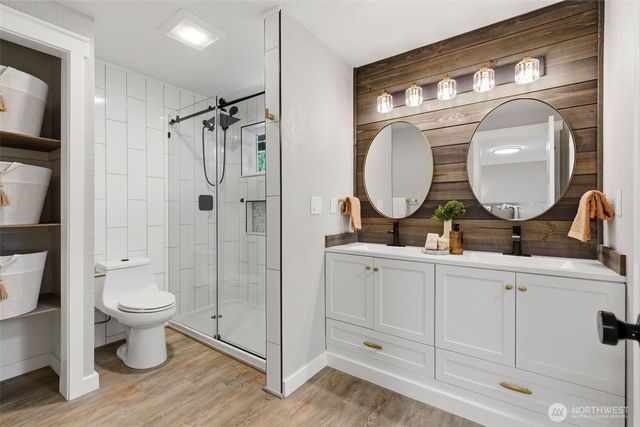 8521 Gold Way, Everett, WA 98208