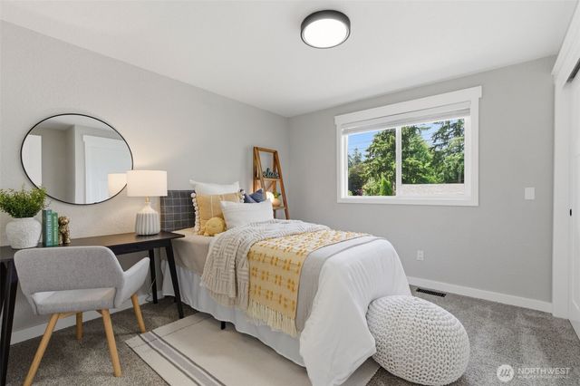 8521 Gold Way, Everett, WA 98208