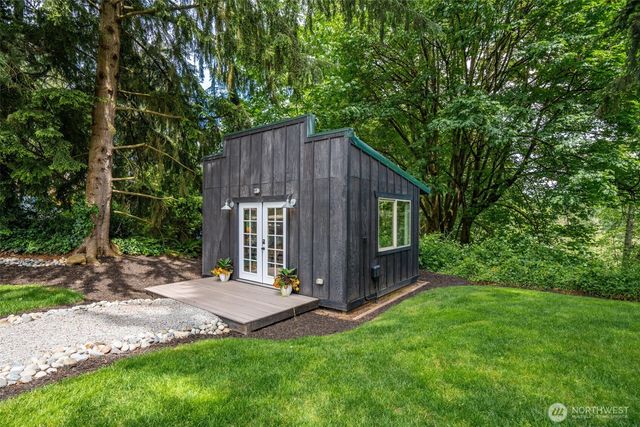 8521 Gold Way, Everett, WA 98208