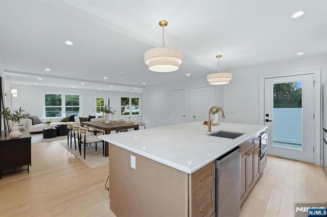 60 Lasalle Avenue, Hasbrouck Heights, NJ 07604