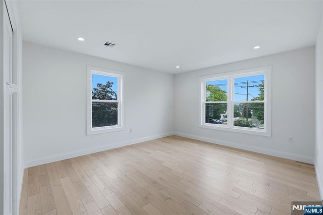 60 Lasalle Avenue, Hasbrouck Heights, NJ 07604
