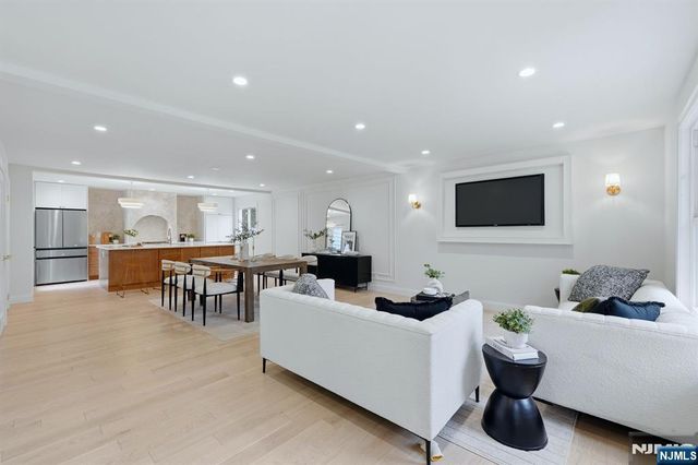 60 Lasalle Avenue, Hasbrouck Heights, NJ 07604