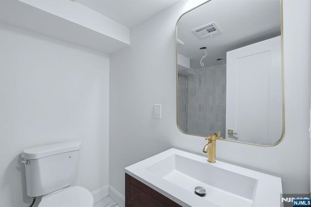 60 Lasalle Avenue, Hasbrouck Heights, NJ 07604