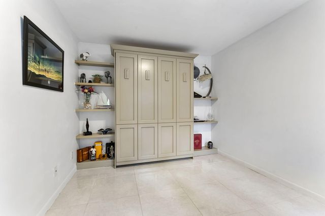 153 Meadows Drive, Boynton Beach, FL 33436