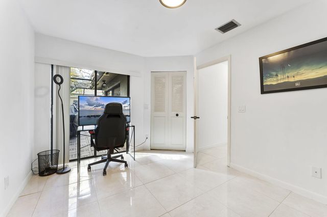 153 Meadows Drive, Boynton Beach, FL 33436