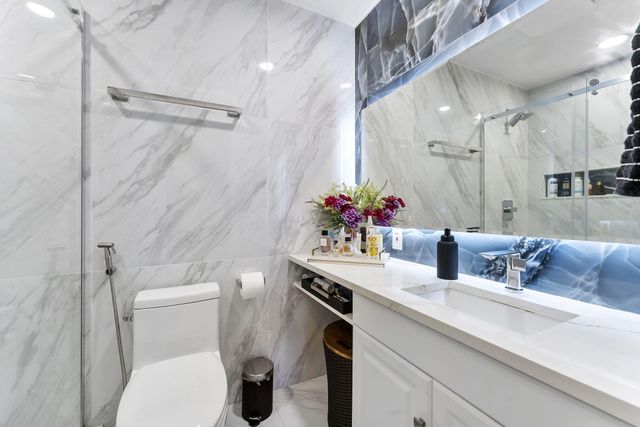 153 Meadows Drive, Boynton Beach, FL 33436