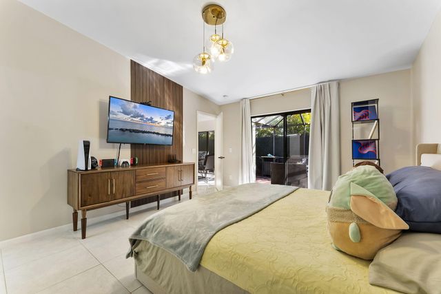 153 Meadows Drive, Boynton Beach, FL 33436