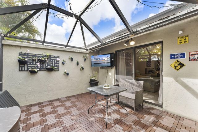 153 Meadows Drive, Boynton Beach, FL 33436