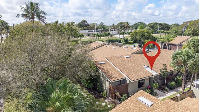 153 Meadows Drive, Boynton Beach, FL 33436