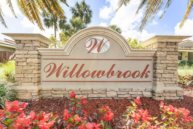 153 Meadows Drive, Boynton Beach, FL 33436