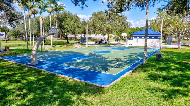 153 Meadows Drive, Boynton Beach, FL 33436