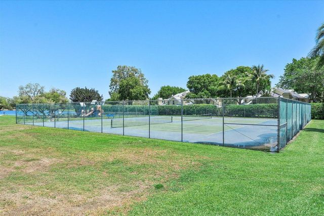 153 Meadows Drive, Boynton Beach, FL 33436