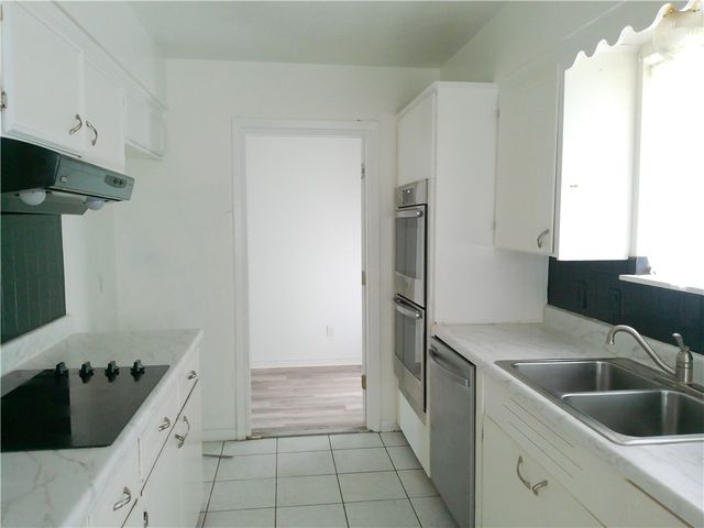 4117 Monaco Dr, Corpus Christi, TX 78411