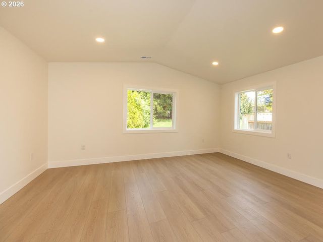 2116 E 39TH St, Vancouver, WA 98663
