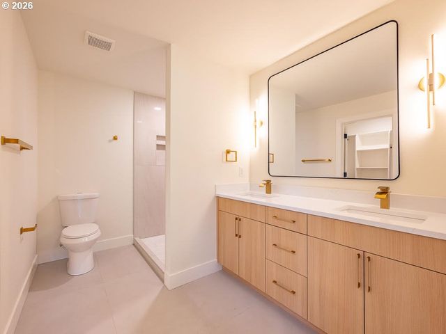 2116 E 39TH St, Vancouver, WA 98663