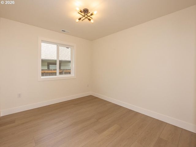 2116 E 39TH St, Vancouver, WA 98663