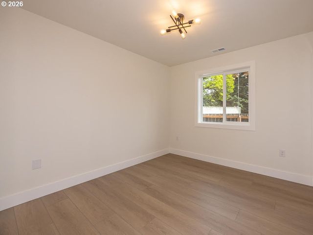 2116 E 39TH St, Vancouver, WA 98663