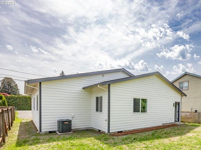 2116 E 39TH St, Vancouver, WA 98663