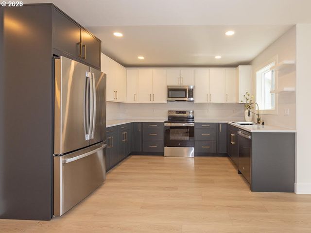 2116 E 39TH St, Vancouver, WA 98663