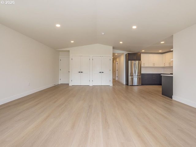 2116 E 39TH St, Vancouver, WA 98663