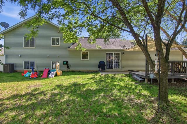 122 Eagle Ridge Court, Eau Claire, WI 54703