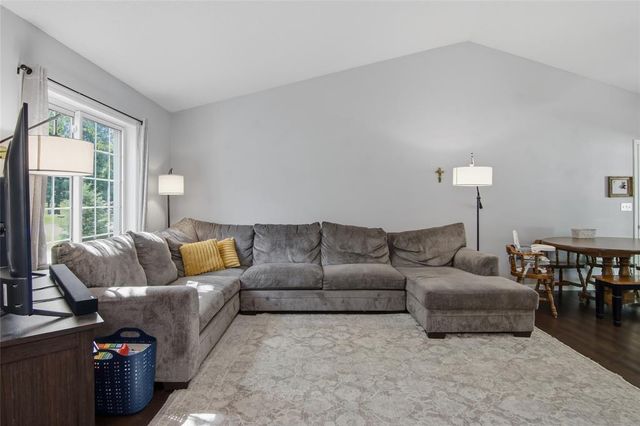 122 Eagle Ridge Court, Eau Claire, WI 54703