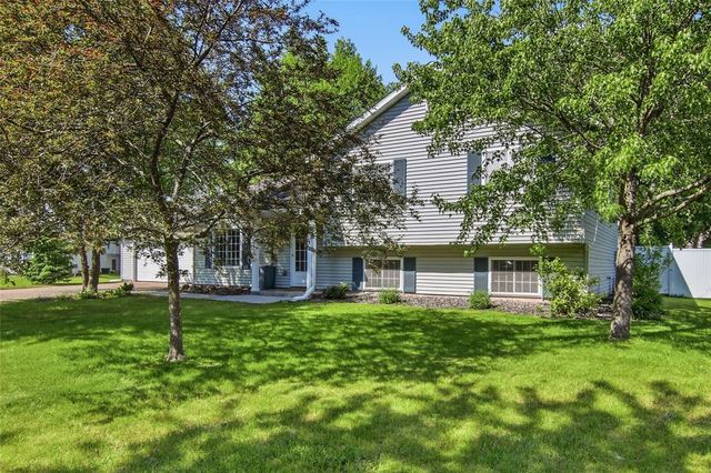122 Eagle Ridge Court, Eau Claire, WI 54703