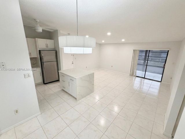 7857 Ashmont Cir 213, Tamarac, FL 33321