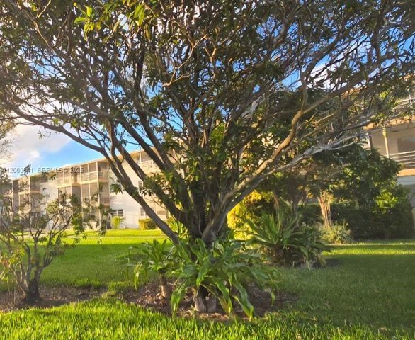 16900 NE 14 109 109, Miami, FL 33162