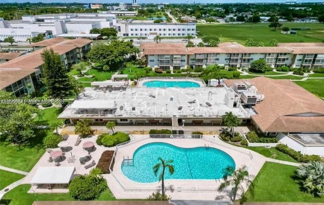 16900 NE 14 109 109, Miami, FL 33162
