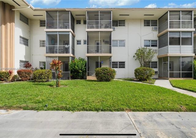 16900 NE 14 109 109, Miami, FL 33162