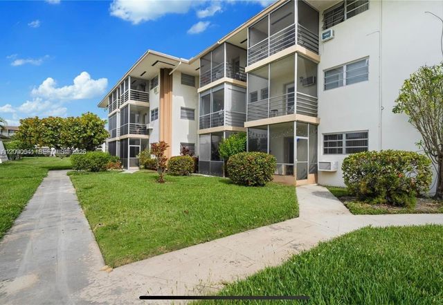 16900 NE 14 109 109, Miami, FL 33162