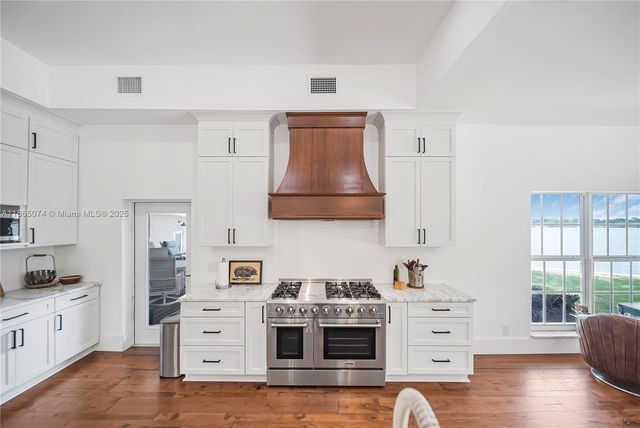 1020 Lands End Way, Jupiter, FL 33458