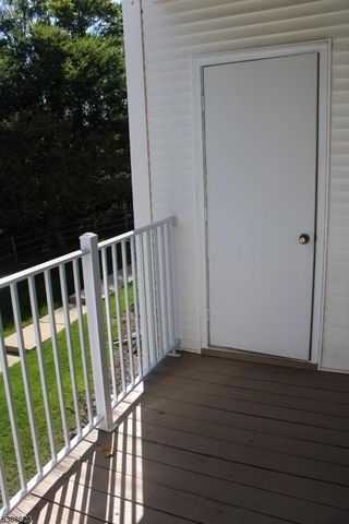 46 Crestview Ln, Mount Arlington Boro, NJ 07856
