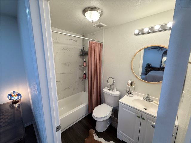 807 Kaufman Street, Waxahachie, TX 75165