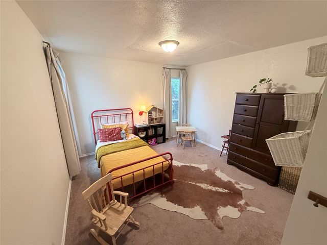 807 Kaufman Street, Waxahachie, TX 75165