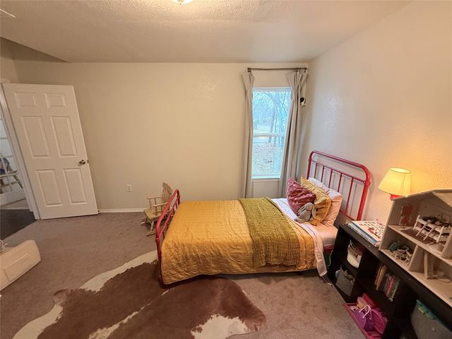 807 Kaufman Street, Waxahachie, TX 75165