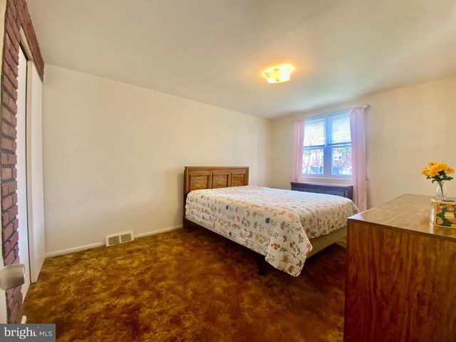 134 FRONEFIELD AVE, Linwood, PA 19061