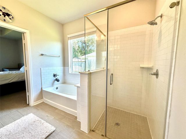 307 Twin Lakes Blvd West, West Columbia, TX 77486