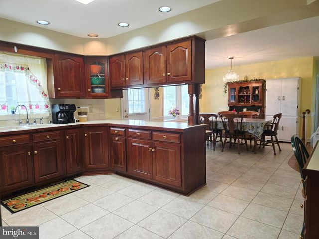 15613 NATURAL WELL RD, Williamsport, MD 21795